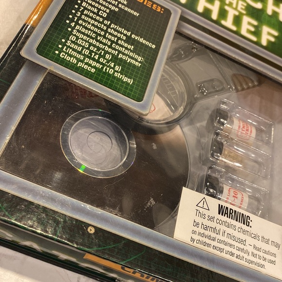 Crime Lab Catch The Thief Game - Picture 2 of 9